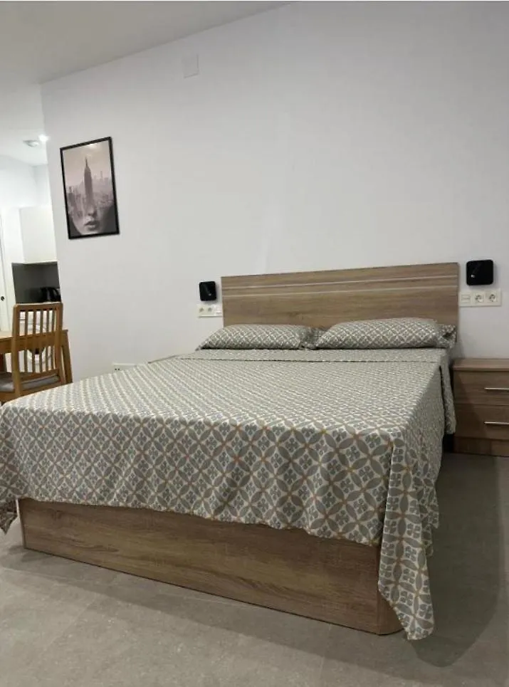 Estupendo Piso A 5 Min De La Estacion De Bus Y Tren Maria Zambrano Apartment Malaga