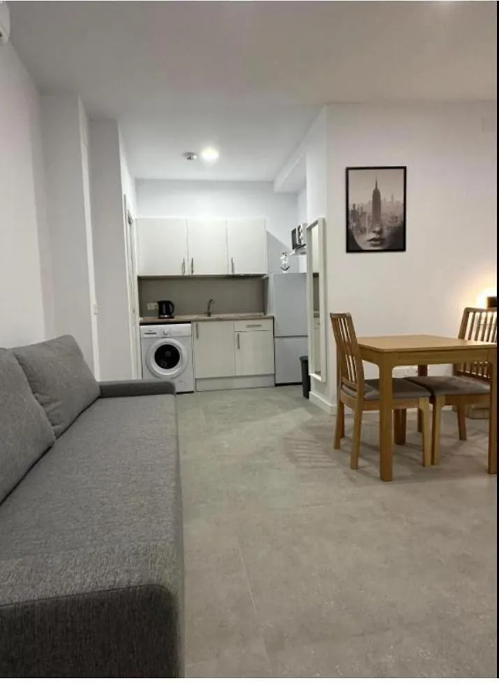 Apartamento Estupendo Piso A 5 Min De La Estacion De Bus Y Tren Maria Zambrano Málaga