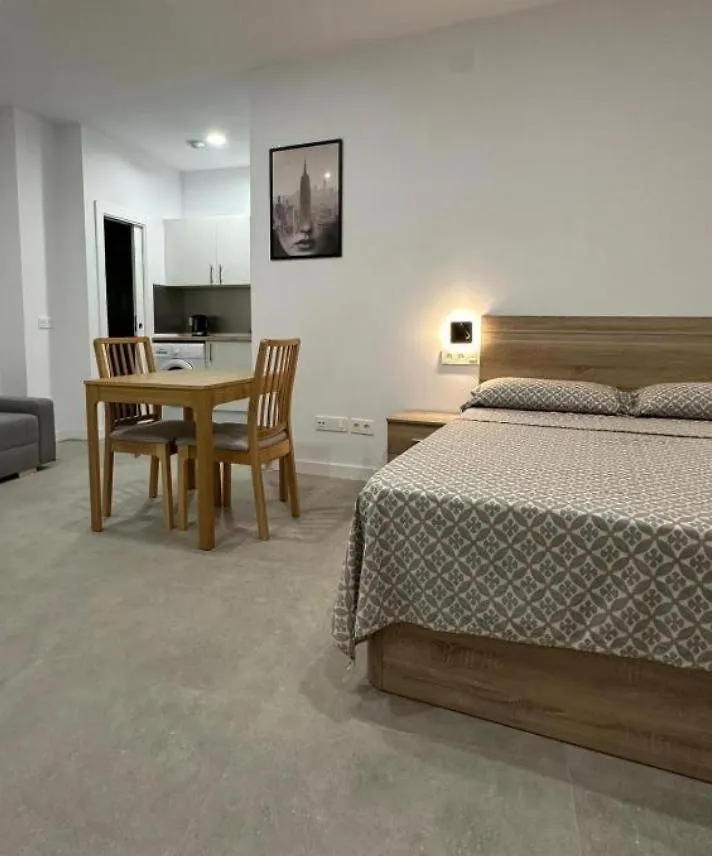 Apartamento Estupendo Piso A 5 Min De La Estacion De Bus Y Tren Maria Zambrano Málaga