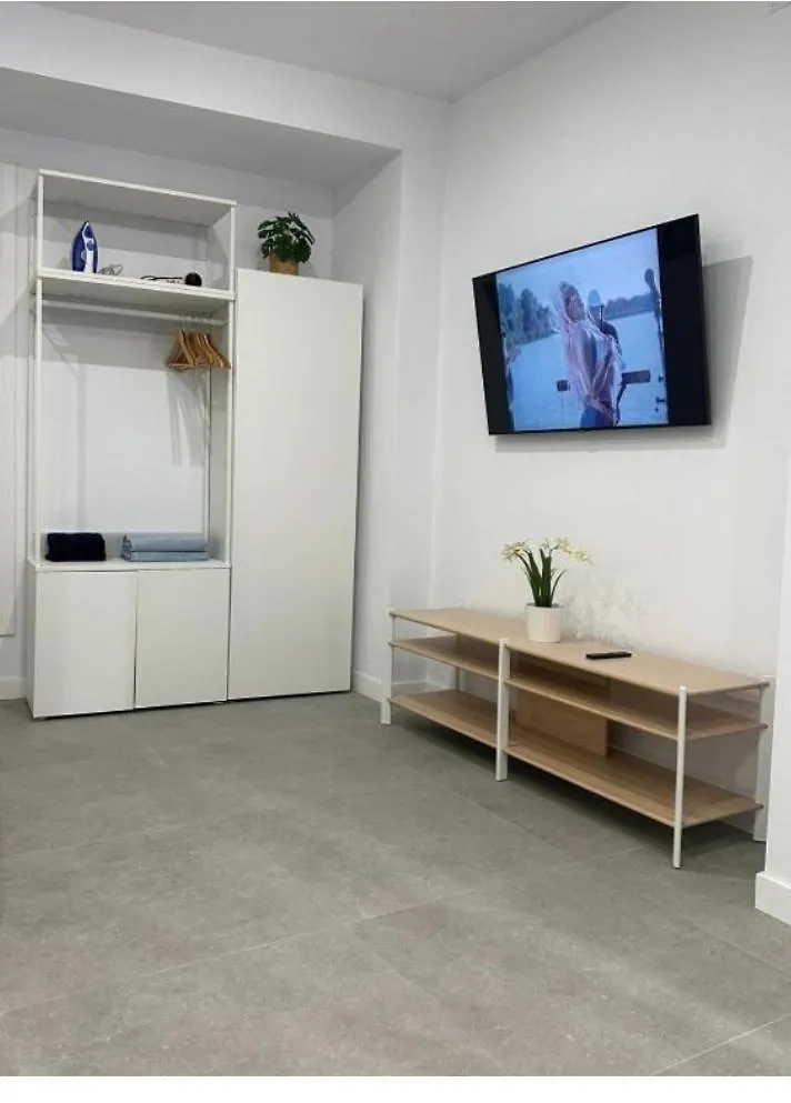 Apartamento Estupendo Piso A 5 Min De La Estacion De Bus Y Tren Maria Zambrano Málaga España
